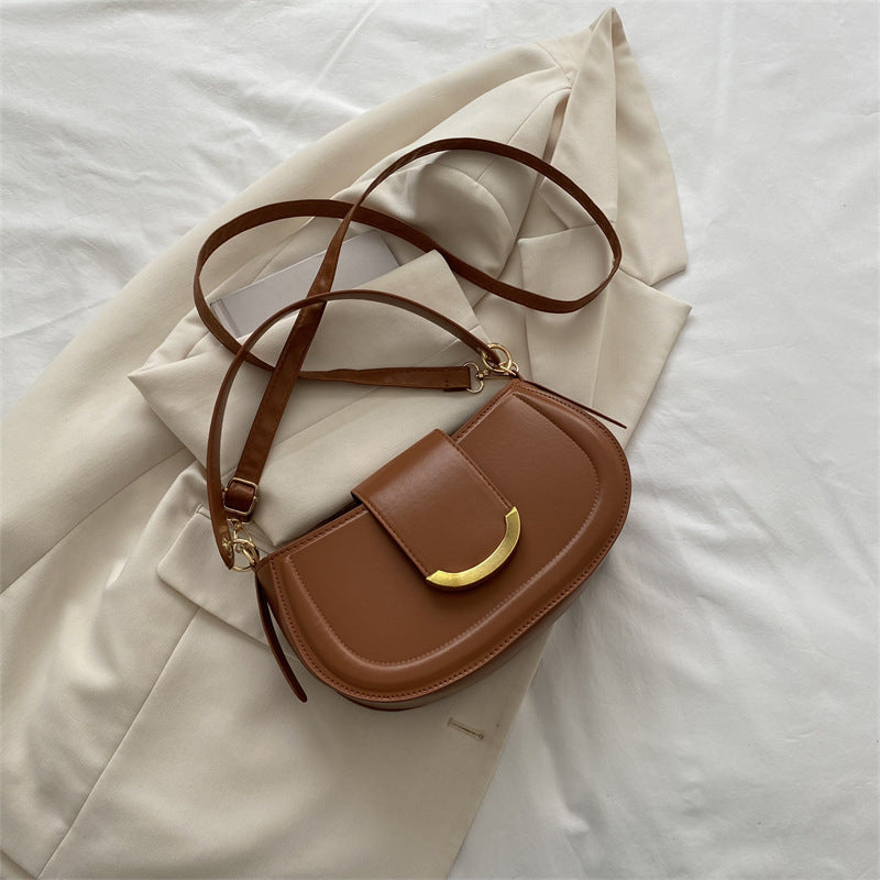 2024 New fashion Korean style semi-circular saddle bag